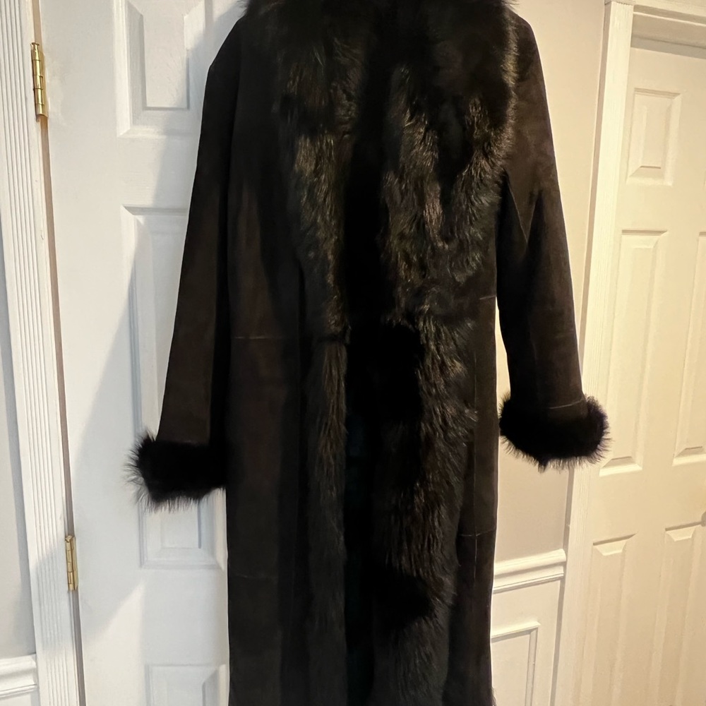 Burberry full length coat size 12 black suede with fur